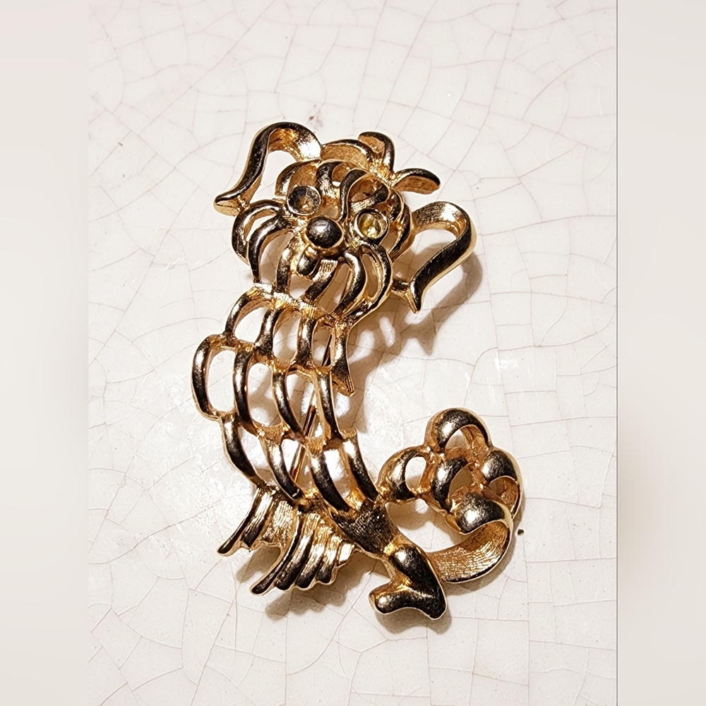 Vintage Avon gold Pekingese dog brooch, missing eye stones #doglover #vintage
